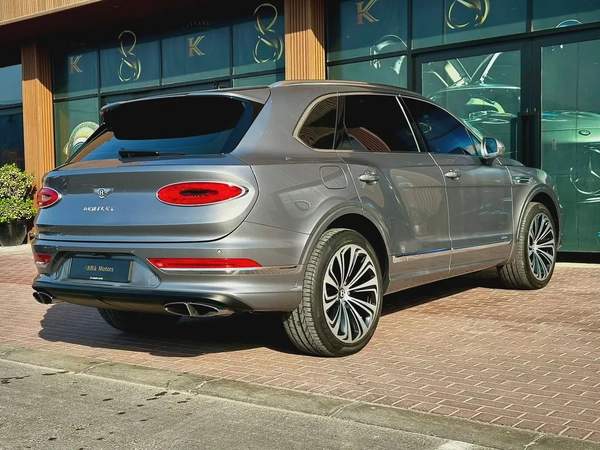 2023 Bentley Bentayga Azure | GCC Specs | Dealership Warranty | Fully Loaded | Crypto Friendly