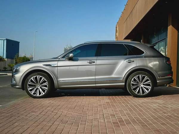 2023 Bentley Bentayga Azure | GCC Specs | Dealership Warranty | Fully Loaded | Crypto Friendly