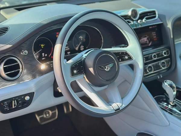 2023 Bentley Bentayga Azure | GCC Specs | Dealership Warranty | Fully Loaded | Crypto Friendly