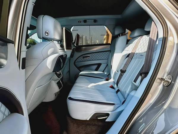 2023 Bentley Bentayga Azure | GCC Specs | Dealership Warranty | Fully Loaded | Crypto Friendly