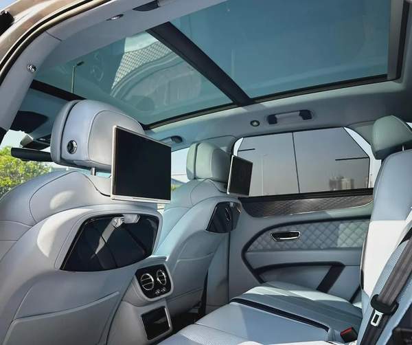 2023 Bentley Bentayga Azure | GCC Specs | Dealership Warranty | Fully Loaded | Crypto Friendly
