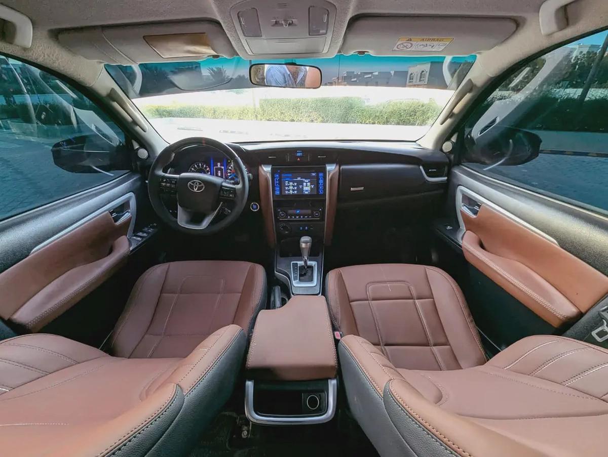 TOYOTA FORTUNER 2017 FACELIFTED 2025 GXR V6 4.0L GCC IN EXCELLENT CONDITION-2-2