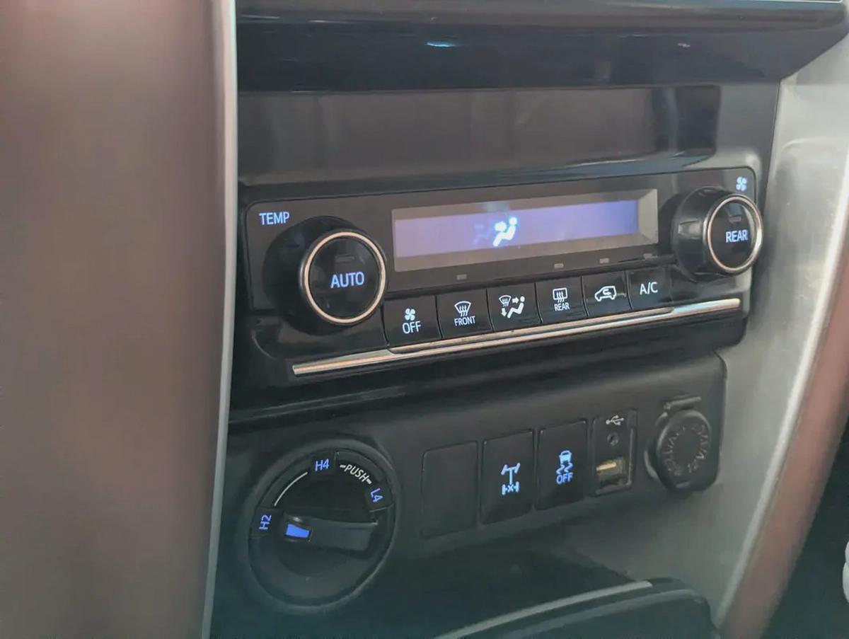 TOYOTA FORTUNER 2017 FACELIFTED 2025 GXR V6 4.0L GCC IN EXCELLENT CONDITION-11-11