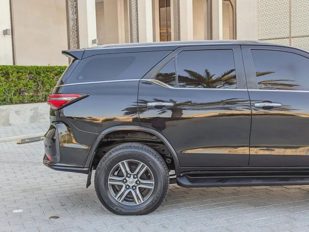 TOYOTA FORTUNER 2017 FACELIFTED 2025 GXR V6 4.0L GCC IN EXCELLENT CONDITION-12-12