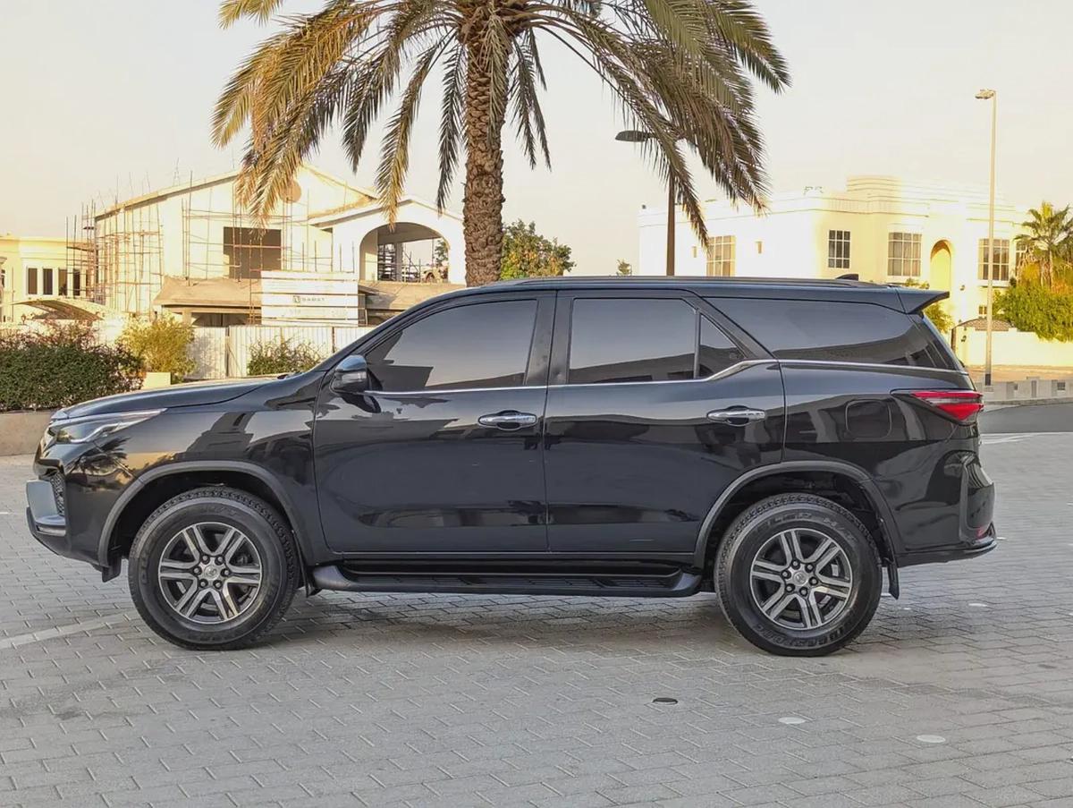 TOYOTA FORTUNER 2017 FACELIFTED 2025 GXR V6 4.0L GCC IN EXCELLENT CONDITION-15-15