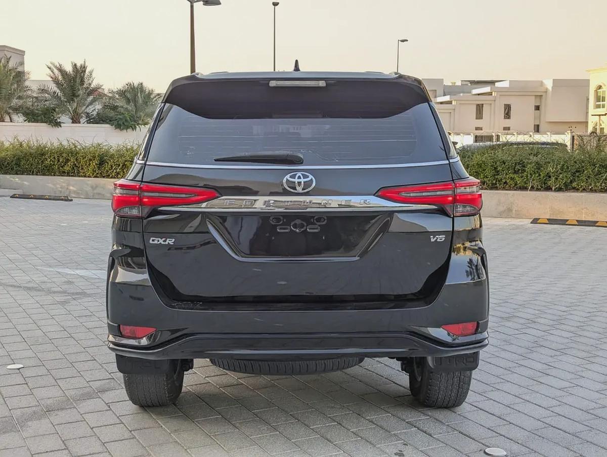TOYOTA FORTUNER 2017 FACELIFTED 2025 GXR V6 4.0L GCC IN EXCELLENT CONDITION-17-17