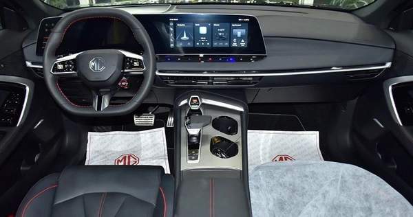 MG 7 Trophy ( 2026 Model ) in Green Color GCC Specs