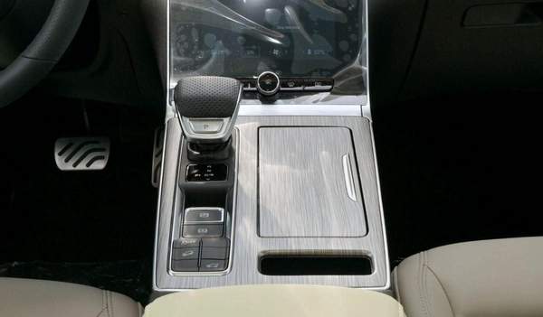 MG RX5 Brand New MG RX5 Plus Deluxe 2025 FOR EXPORT 1.5L A/T| Petrol | Grey/Beige |N-RX5-DEL-1.5-25|