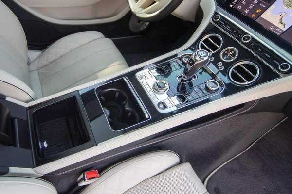 Bentley Continental GT 6.0L W12 (626 HP)