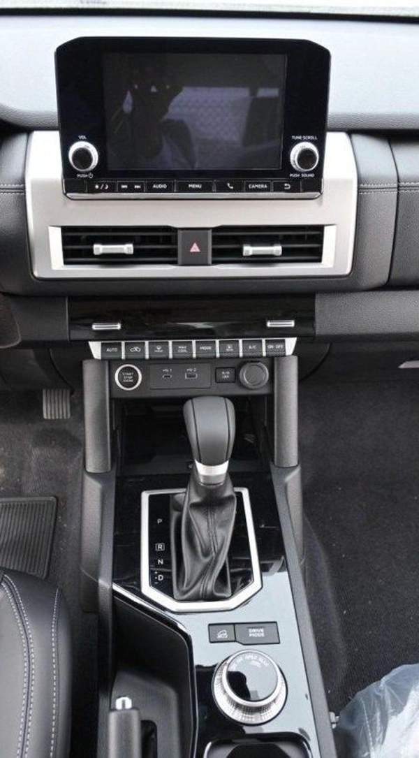 Mitsubishi L200 MITSUBISHI L200 GLS 2024 SPORTERO 2.4L DSL DCAB 4WD 6AT SKU: N24ML25M GLS Sportero Double Cab