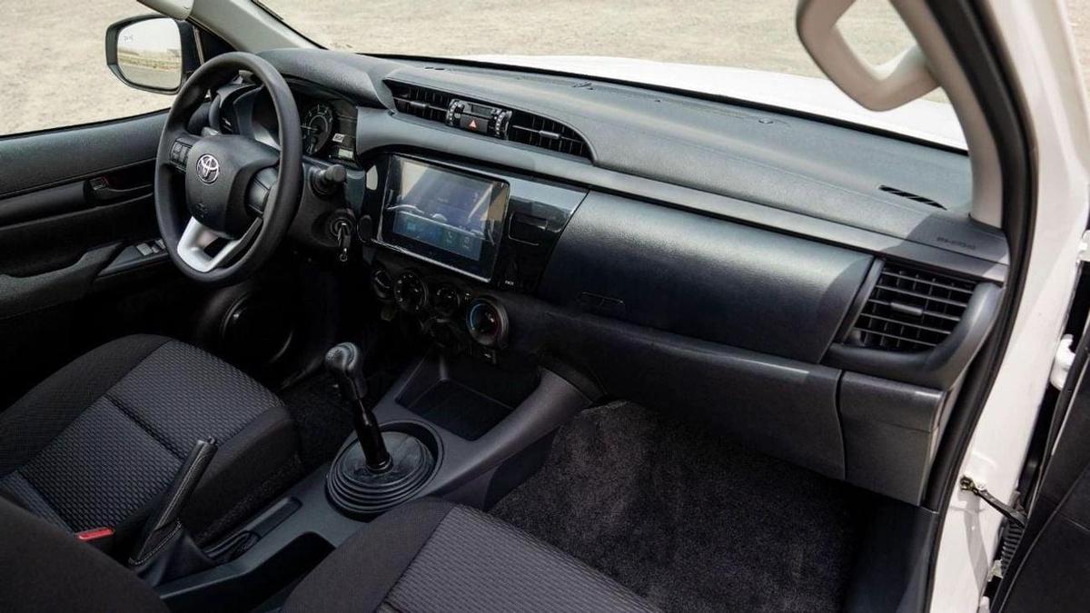 Toyota Hilux TOYOTA HILUX 2.4 DIESEL 4x4 2024-11-11