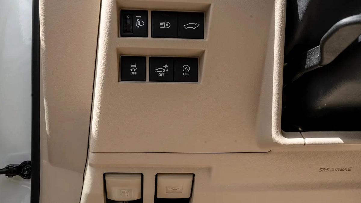 2026 Toyota Land Cruiser GXR 3.5L AT Petrol (Full Option with Radar)-6-6