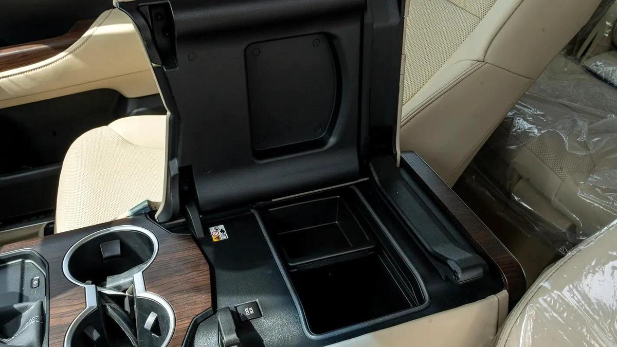 2026 Toyota Land Cruiser GXR 3.5L AT Petrol (Full Option with Radar)-16-16