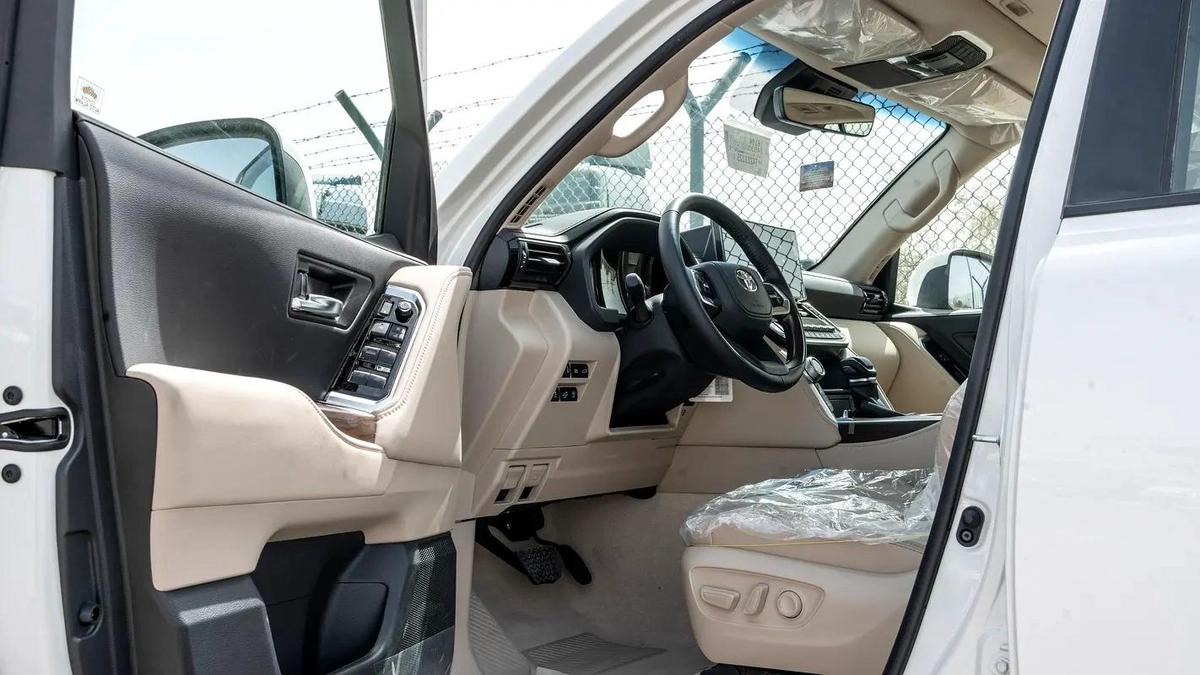 2026 Toyota Land Cruiser GXR 3.5L AT Petrol (Full Option with Radar)-18-18