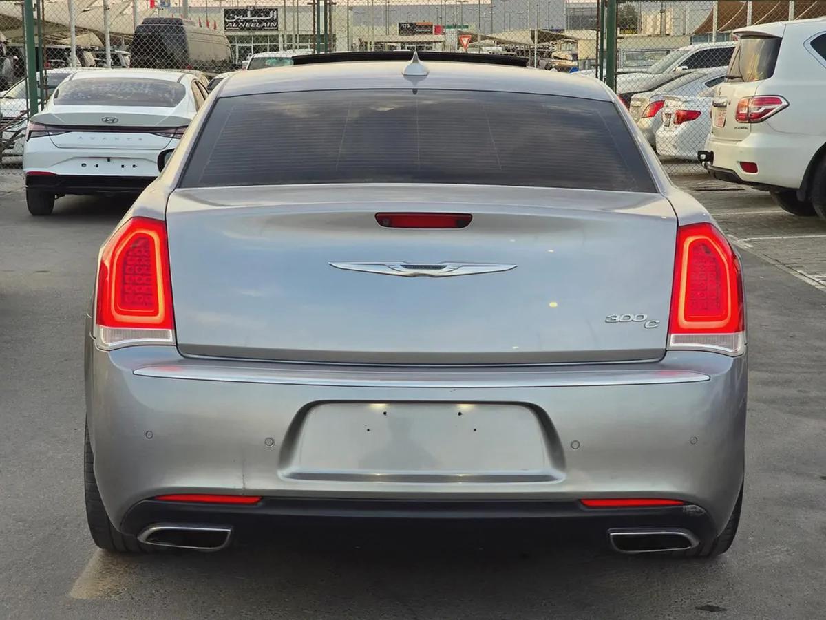كرايسلر 300c مواصفات امريكية هيمي 8 سلندر بحالة جيدة-5-5