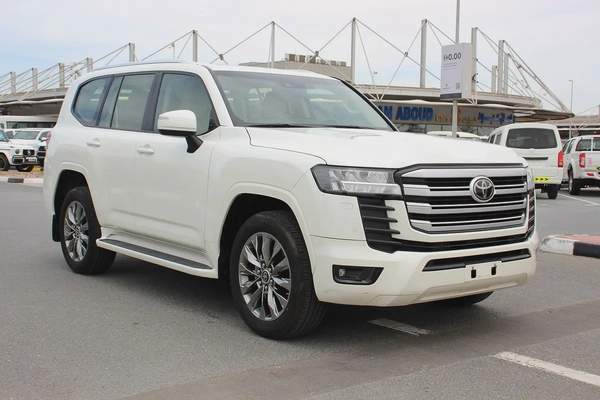 2023 Toyota Land Cruiser GXR - GCC Specs