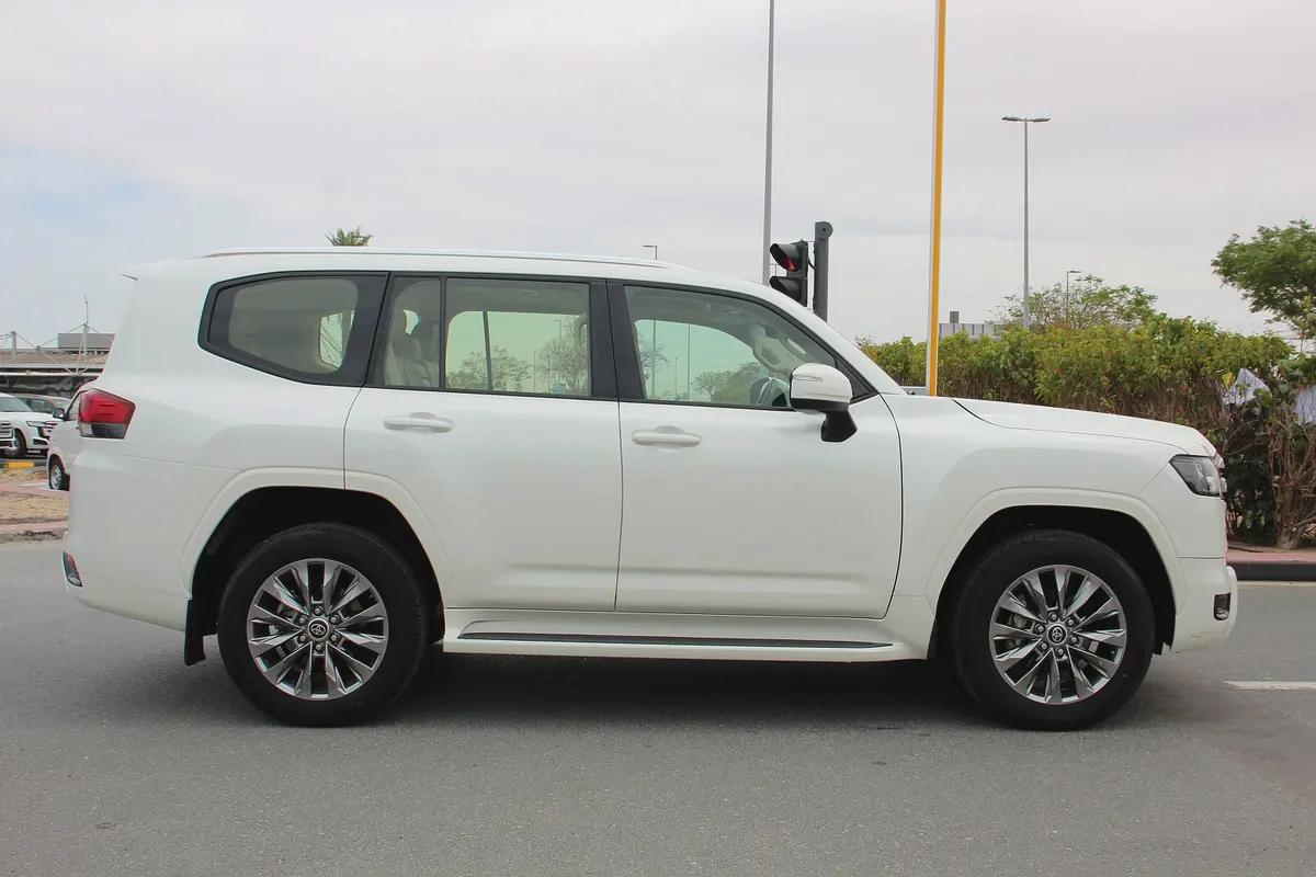 2023 Toyota Land Cruiser GXR - GCC Specs-13-13