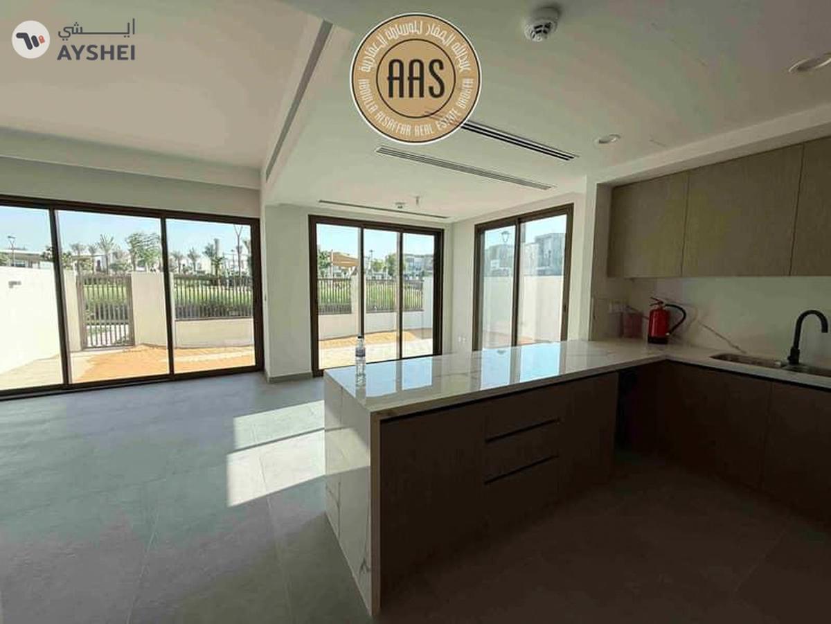 SINGLE ROW PARK FACING 4BR+MAID VILLA AVAILABLE FOR RENT-13-13