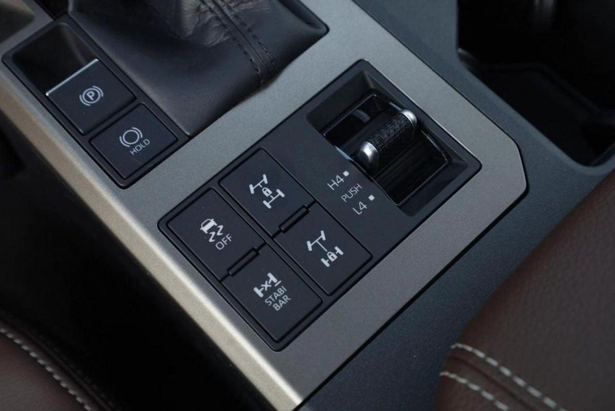 Toyota Prado تويوتا برادو 2024 Prado Adventure 2.4L Petrol AT full option-9-9