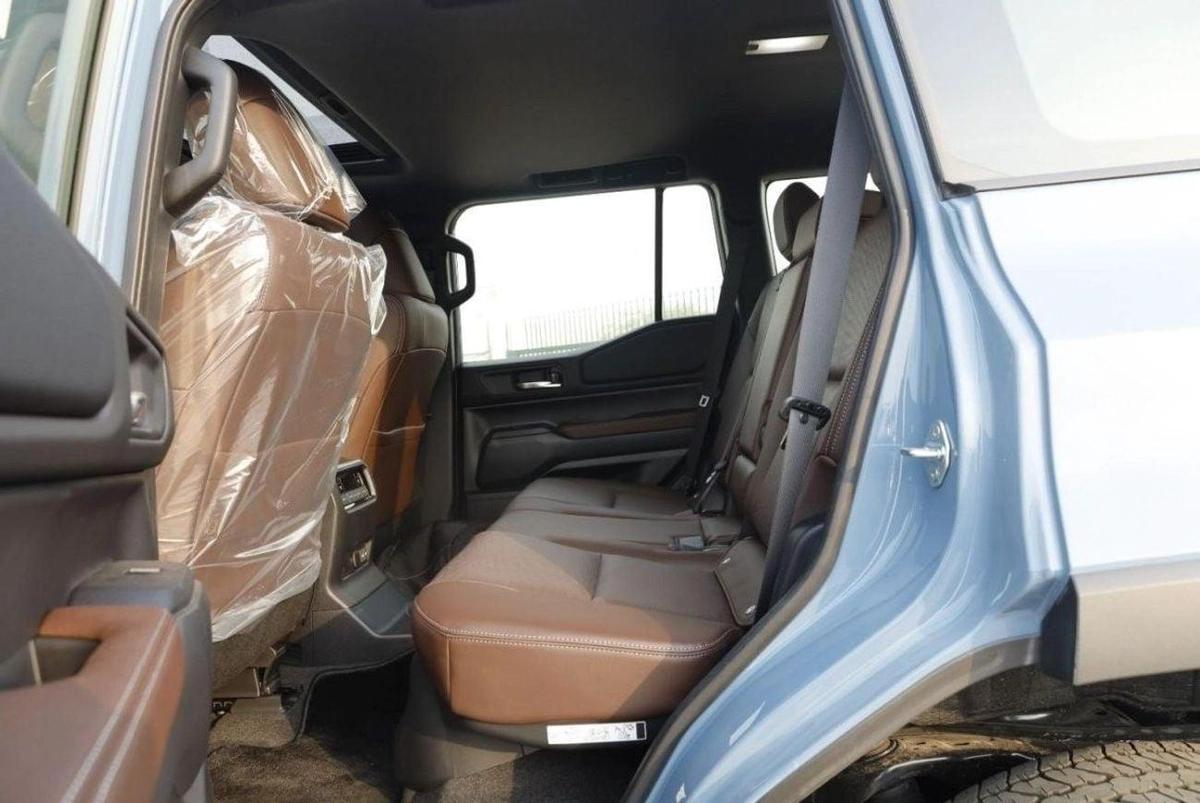 Toyota Prado تويوتا برادو 2024 Prado Adventure 2.4L Petrol AT full option-14-14
