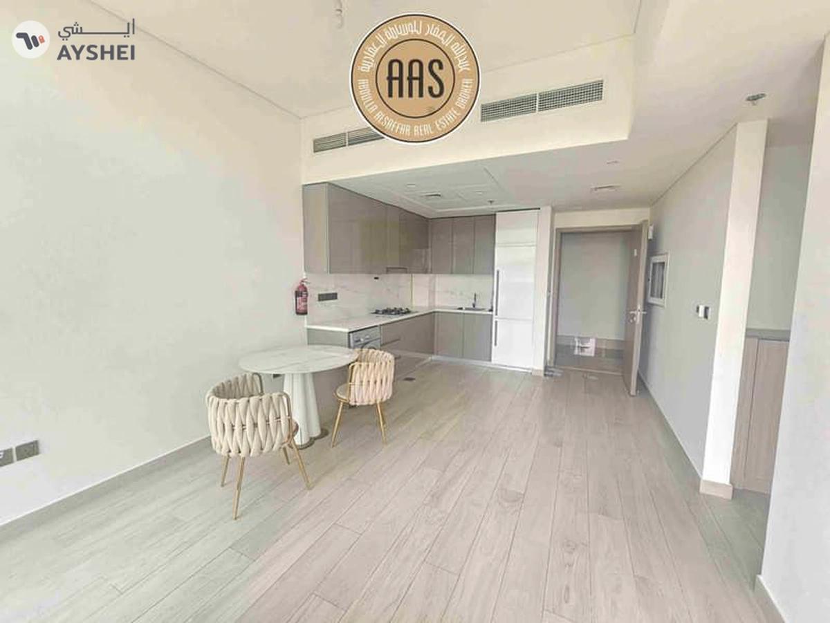 Chiller free pool view very nice 1bhk available just 75k with all facilities free-11-11