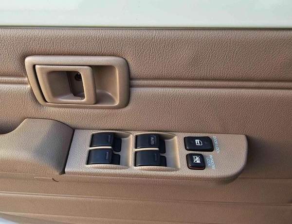Toyota Land Cruiser Pick Up LC79 STD-E / DOUBLE CABIN MANUAL / SNORKEL (CODE # STD-E)