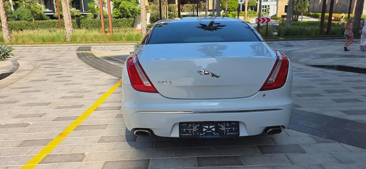 2015 Jaguar XJ L -Full option -Excellent Condition-Less kilometer driven -Bank Finance Available-7-7