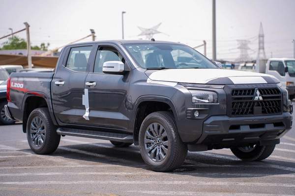MITSUBISHI L200 2.4 2025 MODEL PETROL