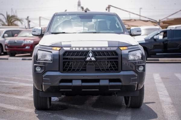 MITSUBISHI L200 2.4 2025 MODEL PETROL