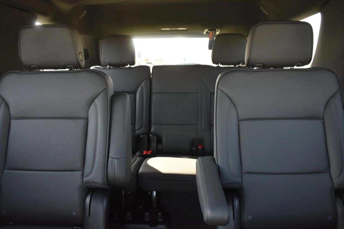 GMC YUKON DENALI 6.2 2025 | BLACK-17-17