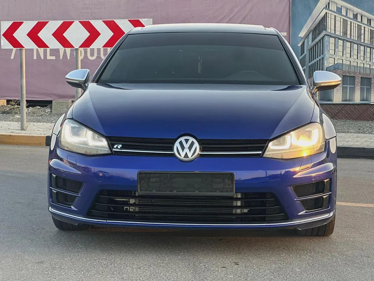 2016 Volkswagen Golf R - مواصفات خليجية بحالة جيدة-1-1