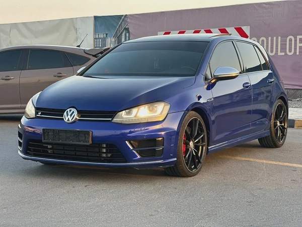 2016 Volkswagen Golf R - مواصفات خليجية بحالة جيدة