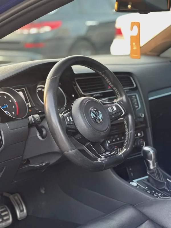 2016 Volkswagen Golf R - مواصفات خليجية بحالة جيدة