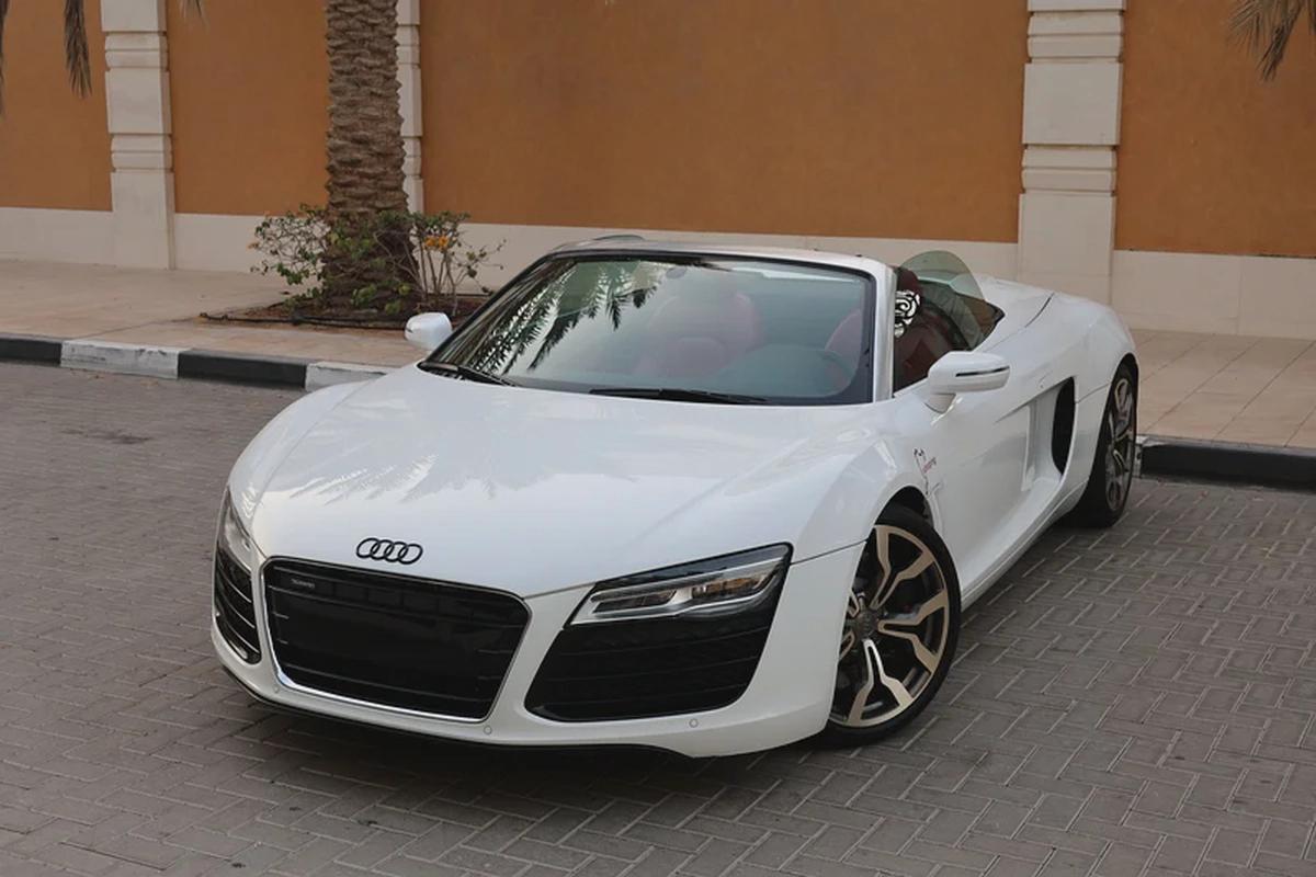 (2016) AUDI- R8 SPYDER -45000KM-GCC SPECS- PERFECT CONDITION-0-0