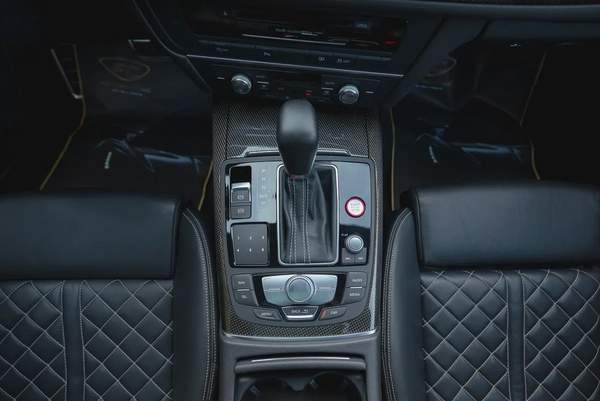 S6 4.0 TFSI QUATTRO | GCC Specs | REF#A85789