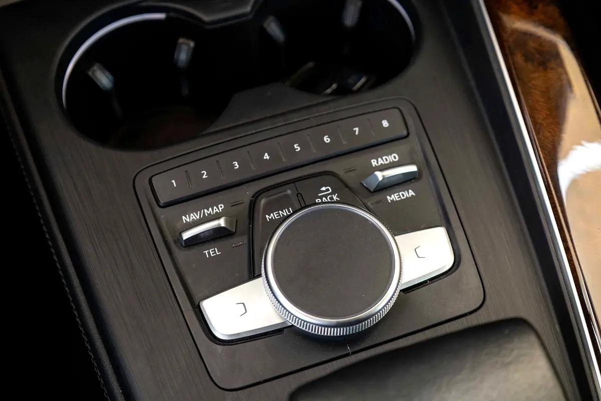 Audi A5 40 TFSI S-Line-1-1