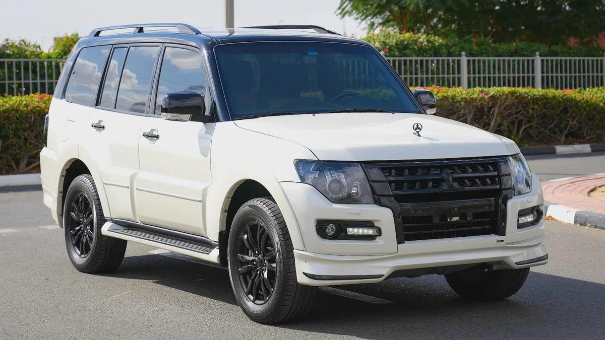 MITSUBISHI PAJERO 2020!! SIGNATURE CONDITION!! GCC SPECS!! WELL MAINTAINED!! 3.8 V6-0-0