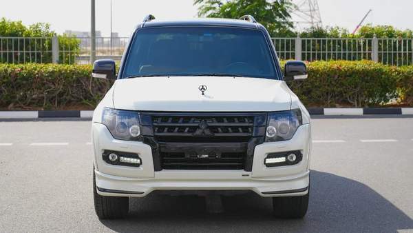 MITSUBISHI PAJERO 2020!! SIGNATURE CONDITION!! GCC SPECS!! WELL MAINTAINED!! 3.8 V6