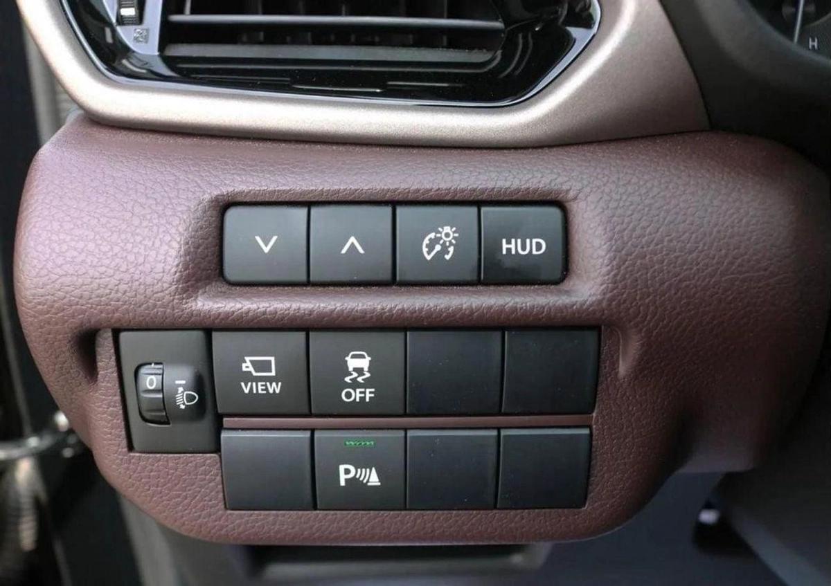 Suzuki Fronx SUZUKI FRONX GLX 1.5P AT MY2025 – BLUISH BLACK PEARL-12-12