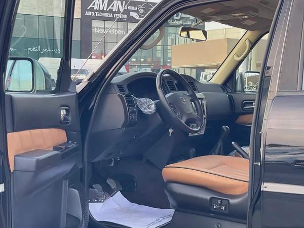 نيسان فتك سوبر سفاري 2022 خليجي جير عادي بحاله ممتازه