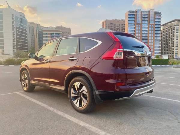 Very Low mileage HONDA CR-V agency serviced ||Gcc ||Accident free || full option
