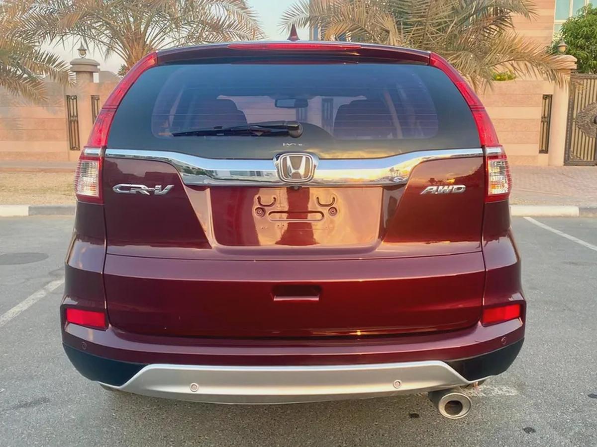 Very Low mileage HONDA CR-V agency serviced ||Gcc ||Accident free || full option-10-10