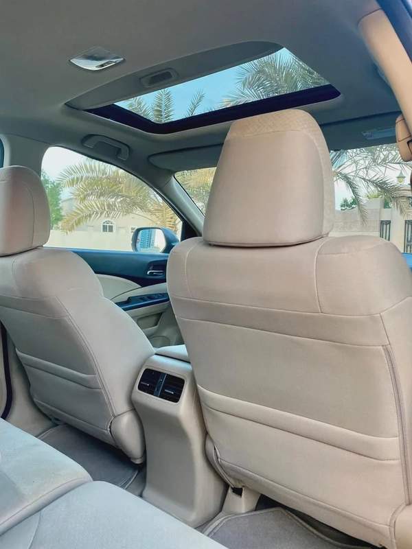 Very Low mileage HONDA CR-V agency serviced ||Gcc ||Accident free || full option