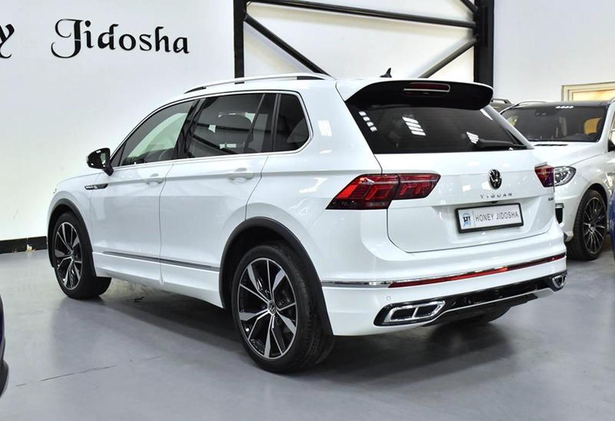Volkswagen Tiguan R-Line 4Motion ( 2024 Model ) in White Color GCC Specs-5-5