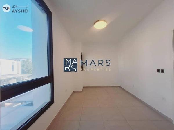 02 BEDROOMS TOWNHOUSE IS AVAILABLE FOR RENT IN ALJADA
