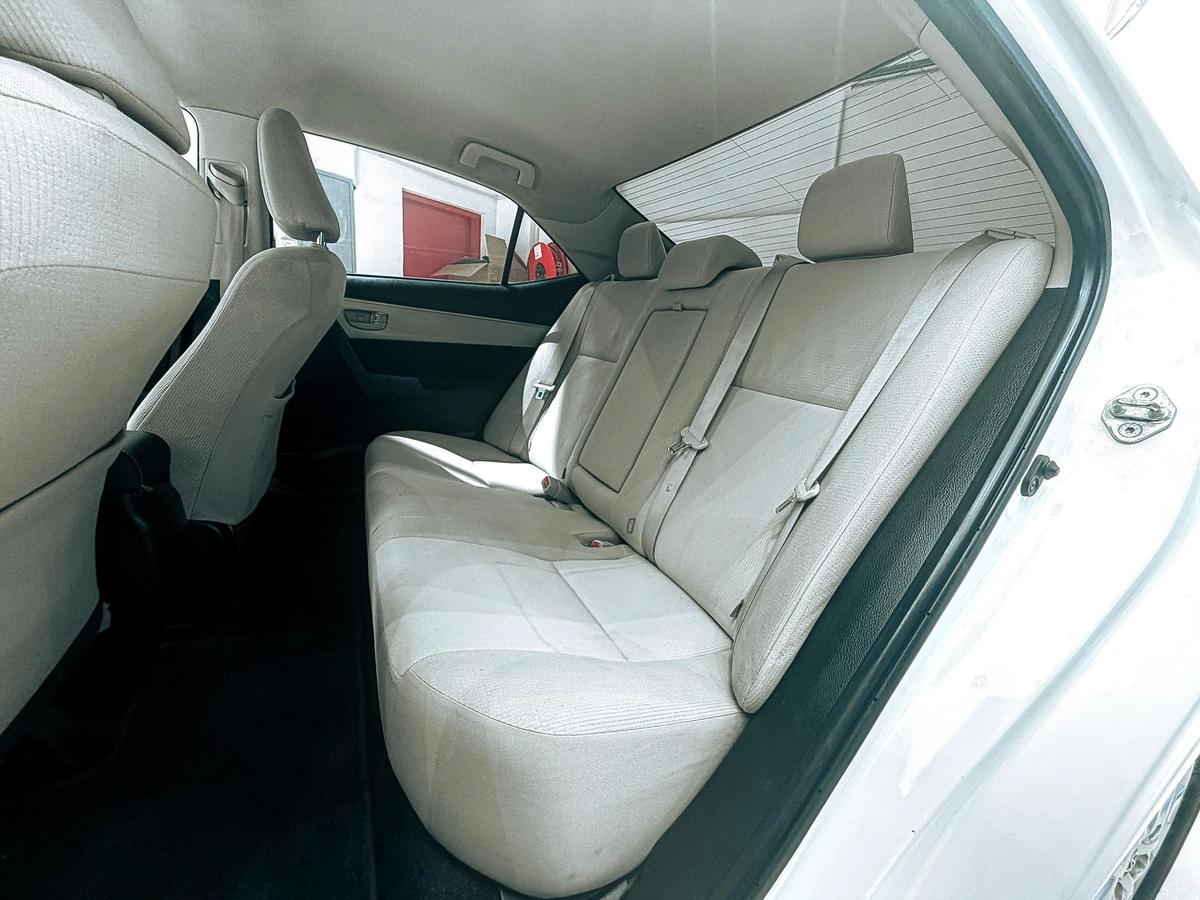 Massive Price Drop!!! // AED 610 // 20%DP // 2018 Toyota Corolla SE 2.0-1-1