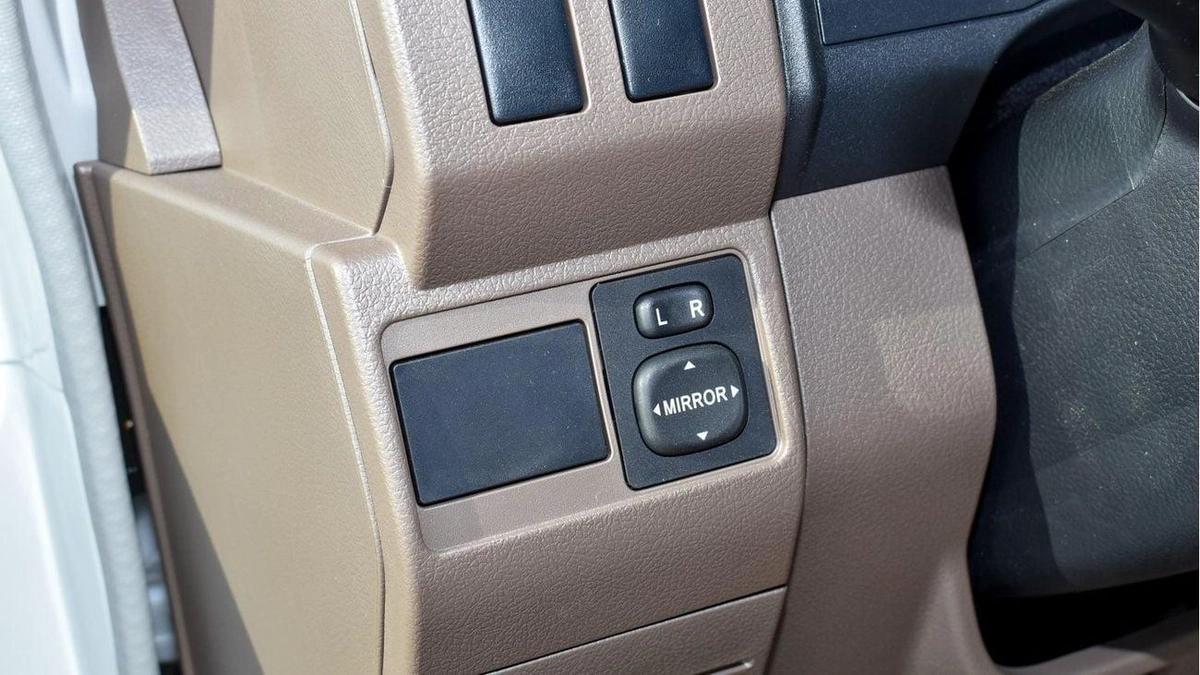 Toyota Land Cruiser 70 LC78 4.0L Double Tank Auto Transmission-6-6