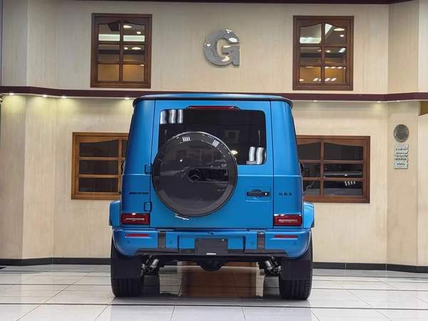 G 63 AMG / FULL CARBON FIBER / MANUFAKTUR EDITION / 2,200 Km