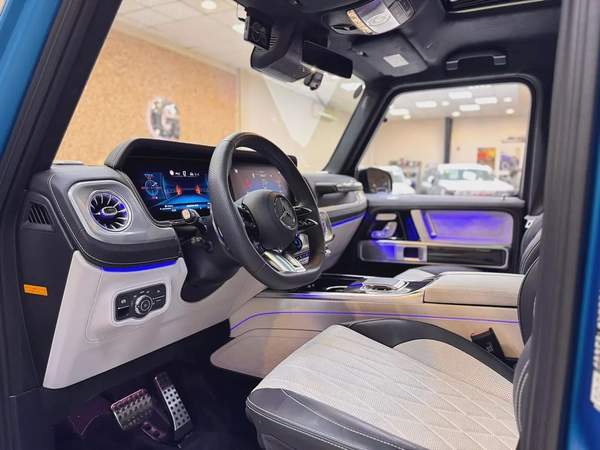 G 63 AMG / FULL CARBON FIBER / MANUFAKTUR EDITION / 2,200 Km