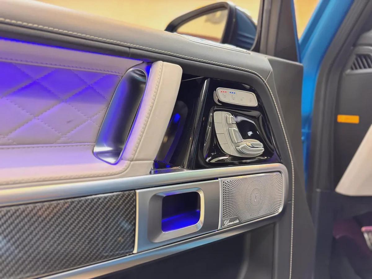G 63 AMG / FULL CARBON FIBER / MANUFAKTUR EDITION / 2,200 Km-10-10